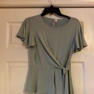 Olga light green tie front flutter sleeve size small women’s top fairycore